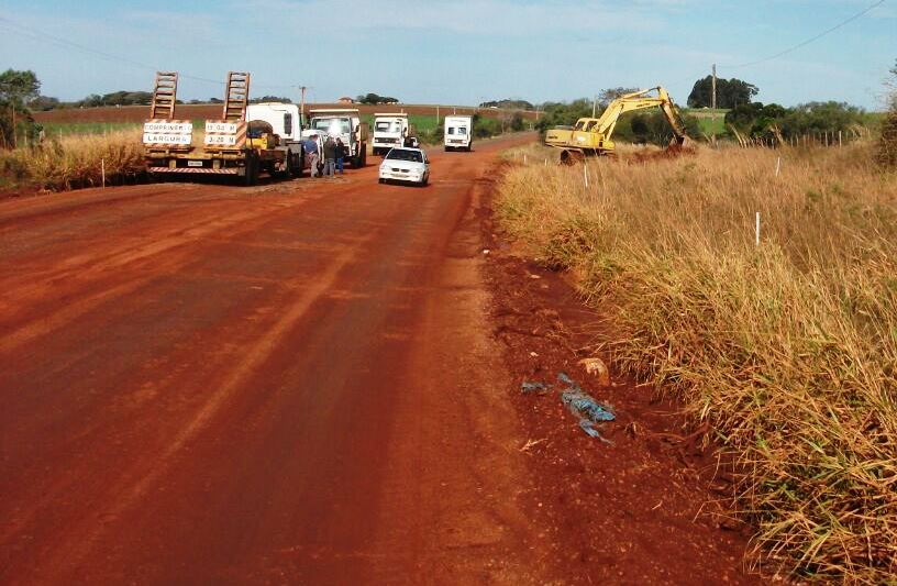 Máquinas começaram a operar no quilômetro 43,9 da rodovia